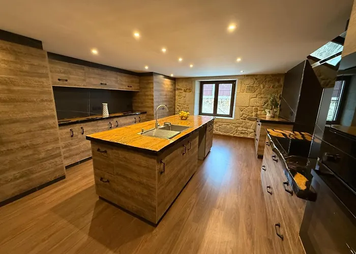 En Rias Baixas Cerca De Santiago Con Piscina Y Barbacoa - Casa Amelia By Easylife Rent * Valga